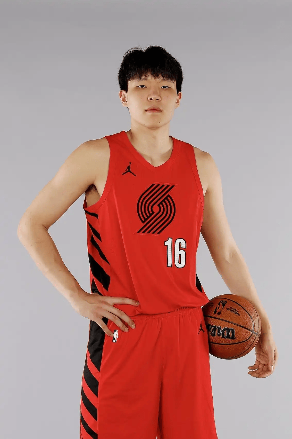 NBA常规赛赛后走向成谜，波特兰开拓者更衣室发声，管理层满意，年轻球员得到机会的简单介绍-米兰体育
