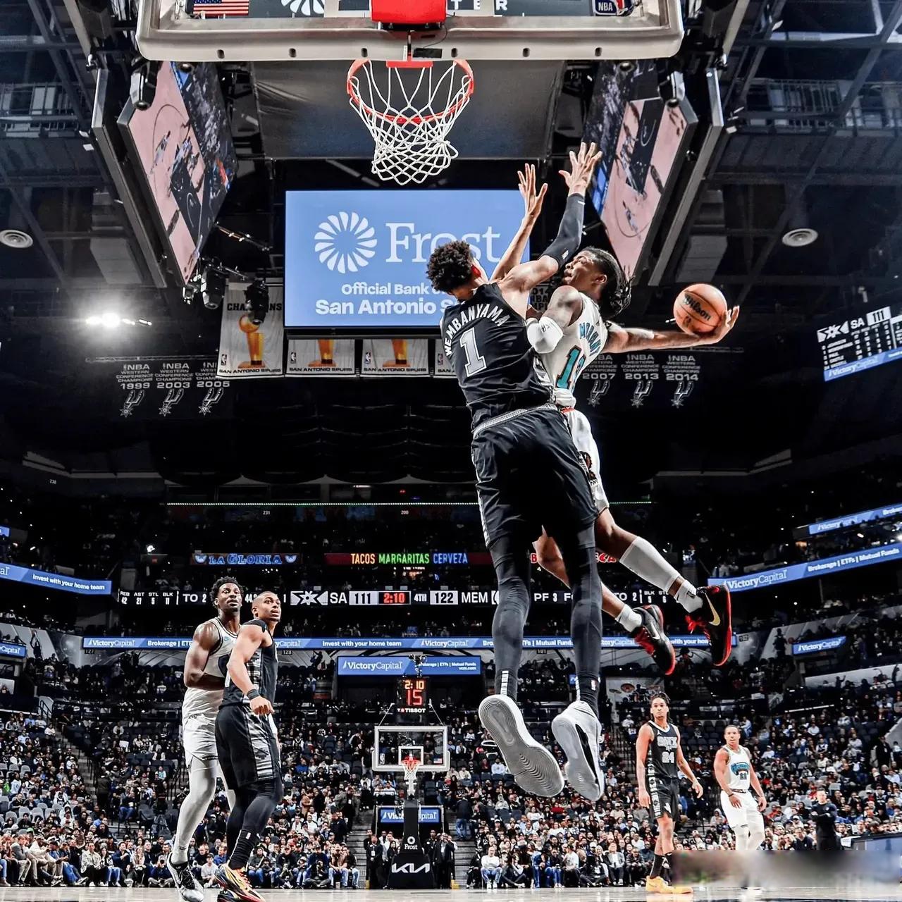 金州勇士训练开放日，今晚远射贴柱引欢呼，NBA季后赛在即，训练强度明显提升的简单介绍-米兰官网入口